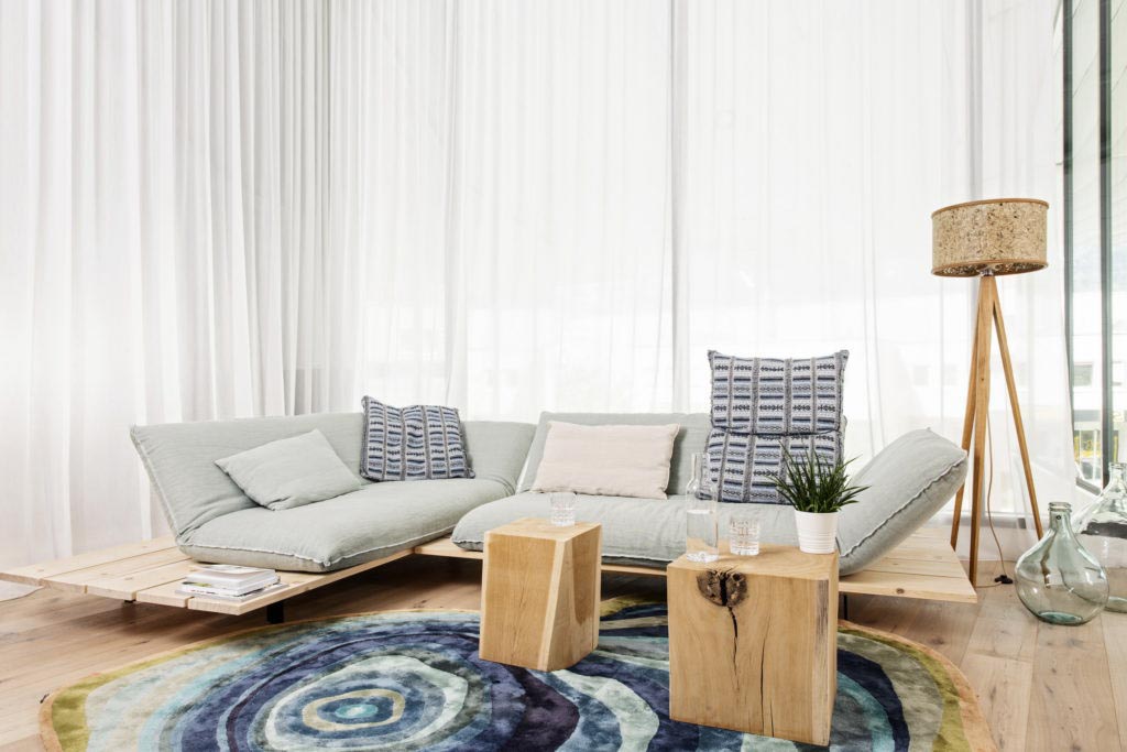 BULLFROG - AKITO - Couchzone