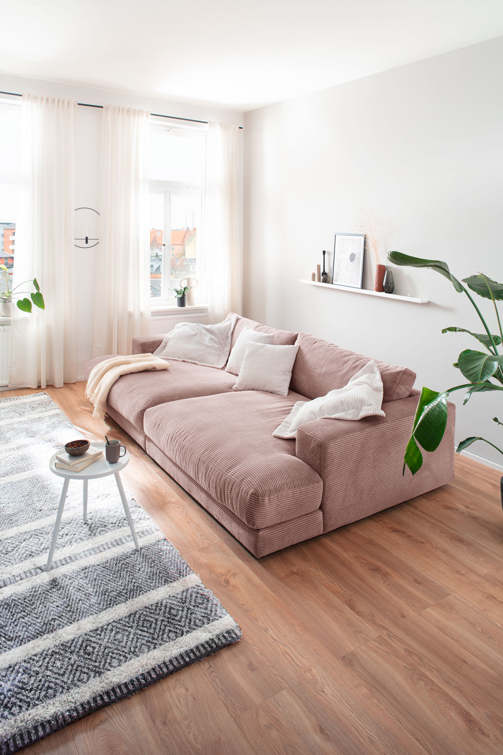 High_End_Megasofa_Cord_rosa_Hochformat