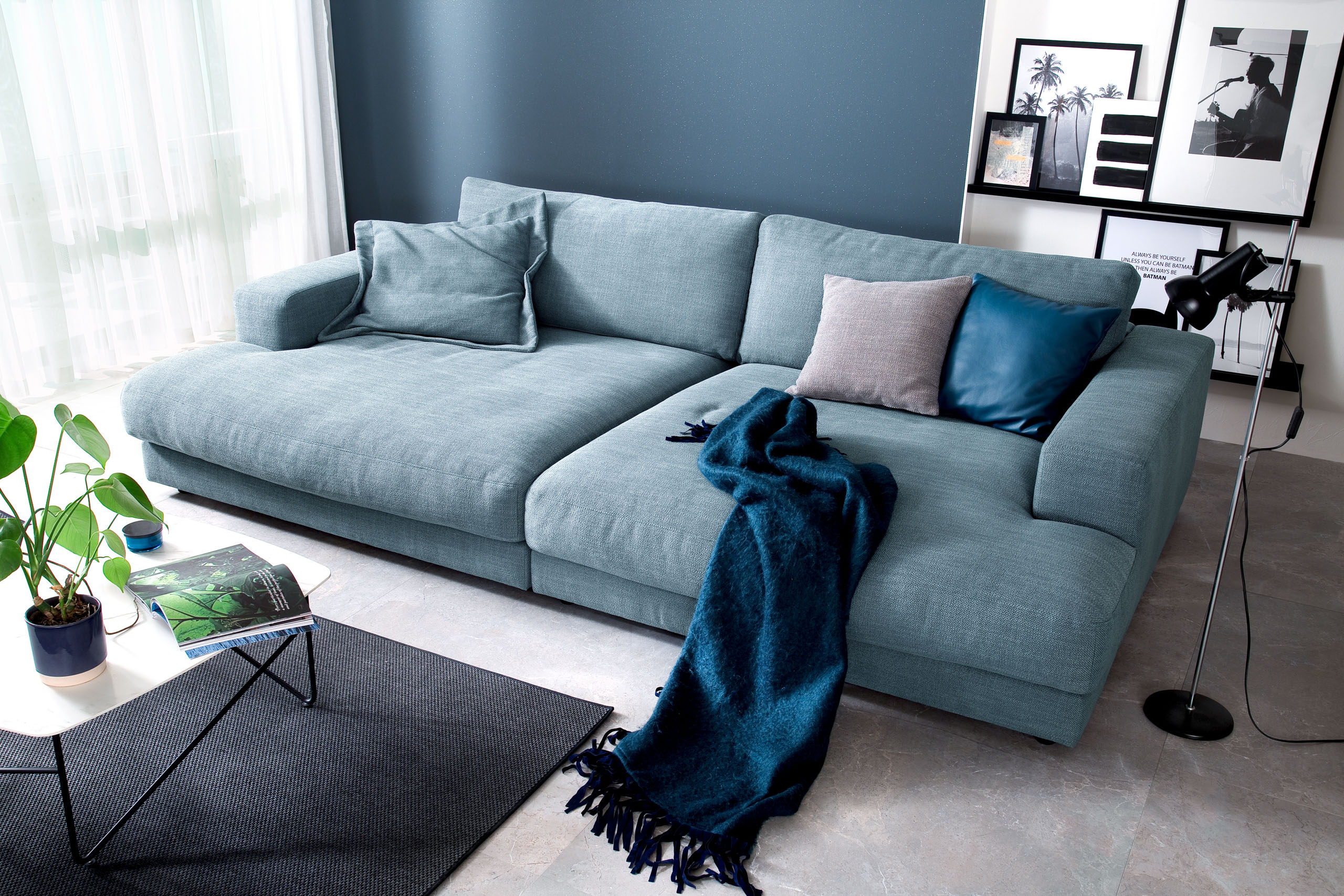 High_End_Megasofa_Picasso_petrol_1